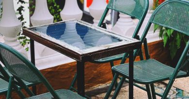 Quelle table pliante pour bricoler dehors, semer et recevoir au jardin ?